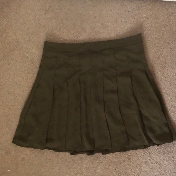 NWT Forever21 Pleated Skirt💋 - Picture 3 of 3